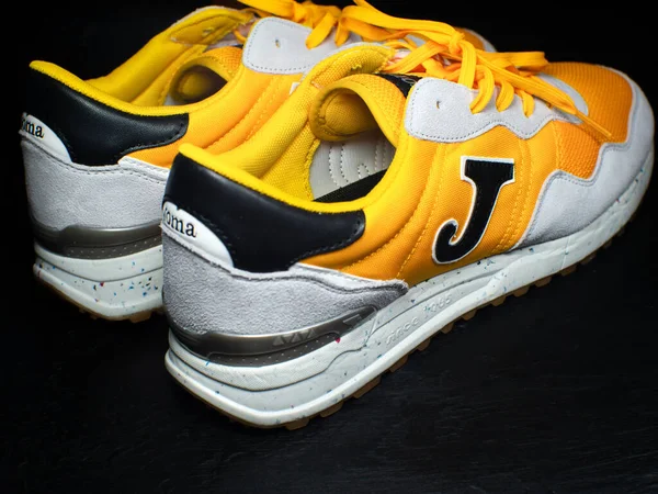 Kiev Ukraine Maj 2023 Joma 367 Yellow Sneakers Löpande Sportskor — Stockfoto