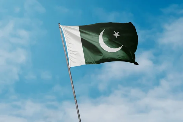 巴基斯坦国旗 巴基斯坦国旗飘扬 — 图库照片