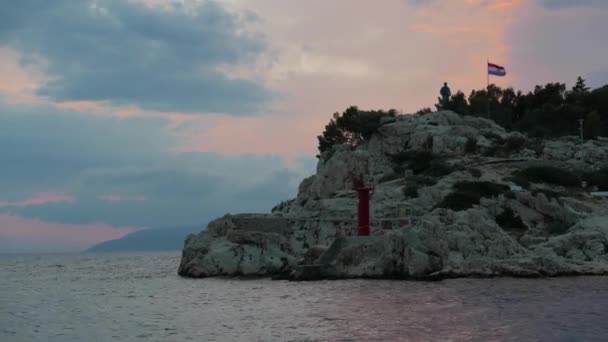 Makarska红色灯塔 克罗地亚达尔马提亚Makarska附近的海滩 — 图库视频影像