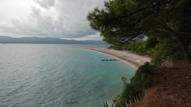 Zlatni Rat Ünlü Turkuaz Plaj Manzarası Hırvatistan — Stok video