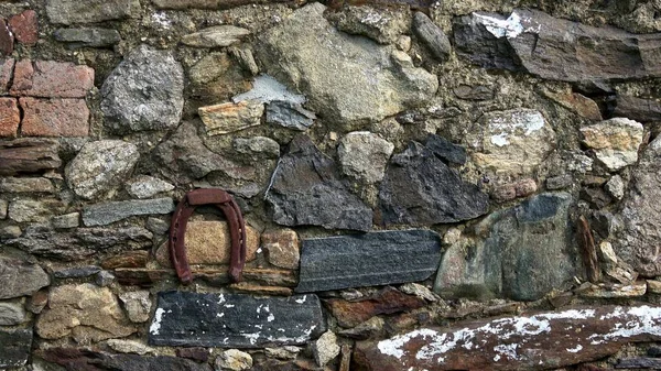 Starý Železný Symbol Štěstí Podkova Kamenné Zdi — Stock fotografie