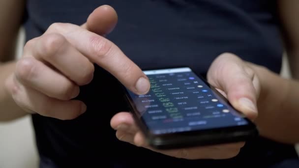 Graph Dynamics Price Cryptocurrencies App Screen Smartphone Businessman Touches Screen — Stock Video
