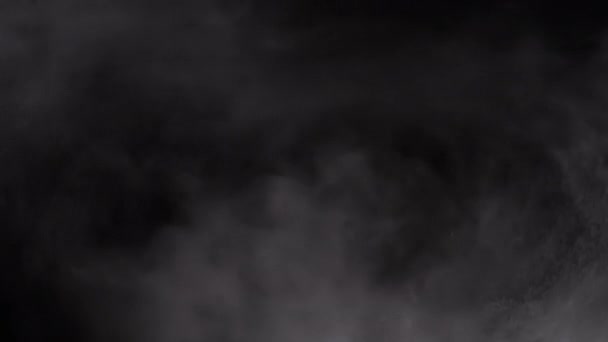 Взрыв Смешанных Частиц Дыма Водяного Пара Изолирован Черном Фоне Ледяное — стоковое видео
