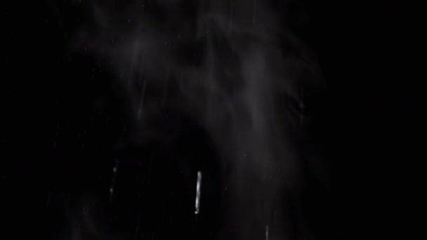 Falling Stream Splashes Rising Cloud Water Vapor Black Background Explosión — Vídeo de stock