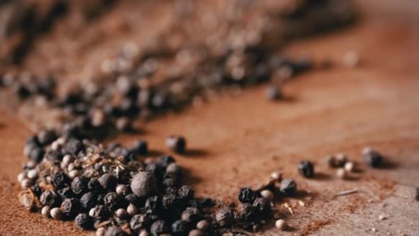 Mixture Peppercorns Wooden Spatula Сайті Rotating Background Ded Spices Сушені — стокове відео