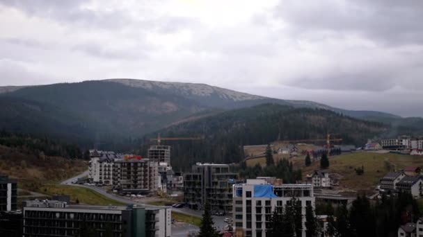 Resort Bukovel Herfst Panoramisch Uitzicht Karpaten Cottage Dorp Daken Van — Stockvideo