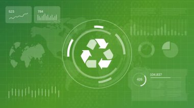 Yeşil teknoloji atık yönetimi dairesel ekonomi ve ekolojik girişimler gibi konular için veri noktalarıyla çevrili büyük bir geri dönüşüm sembolü ve grafikler videosu