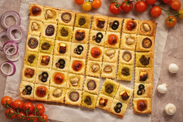 Puff Pastry Mini Pies Cherry Tomatoes Mushrooms Olives Feta Cheese 스톡 사진