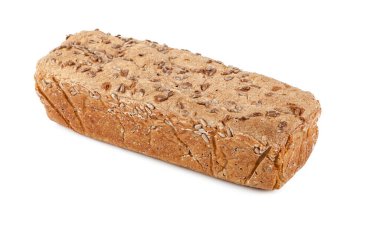 Beyaz arka planda tam buğday ekmeği. Kırpma yolu dahil