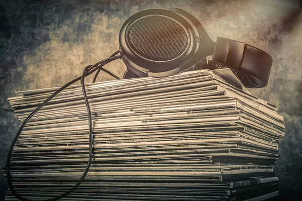 Old Audio Books Headphones Grunge Background Toned — Stock Photo, Image