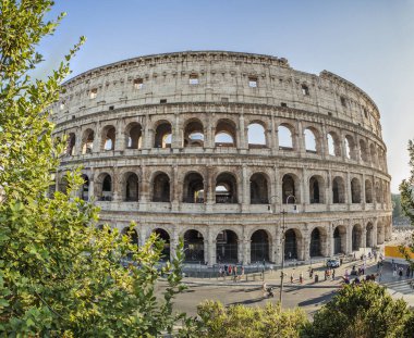 Roma, İtalya 'da kolezyum. Roma Kolezyumu Roma 'nın en önemli turistik merkezlerinden biridir..