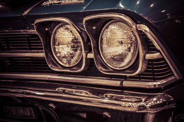 Klasik araba farları, yakın plan farlar..