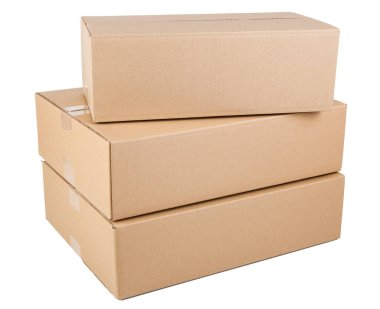 beyaz arkaplanda karton kutular izole.