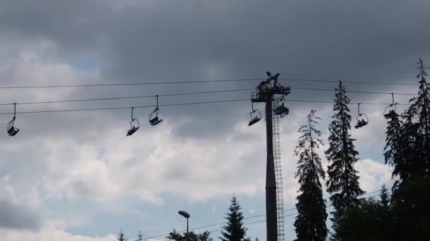Oblíbené Lyžařské Středisko Bukovel Létě Ukrajinští Karpat Výtah Stoupá Vrchol — Stock video