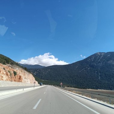 Hayatın, doğanın, binaların, sade manzaranın fotoğrafları.