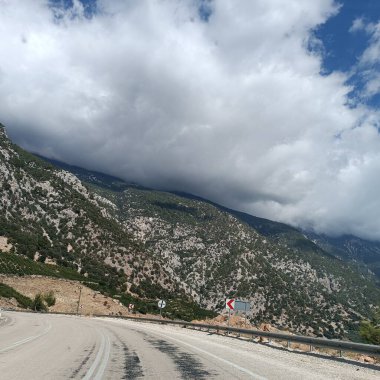 Hayatın, doğanın, binaların, sade manzaranın fotoğrafları.