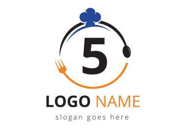 Şef Şapka, Kaşık ve Restoran Logosu İçin Çatal 'lı Harf 5 logosu. Kafe, restoran, aşçılık işi ve şirket kimliği için modern vektör logosu