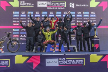 Bielsko-Biala, Szczyrk, 18.05.2025, Puchar Swiata UCI Mountain Bike Dünya Serisi n / z. Loic BRUNI i jego druzyn