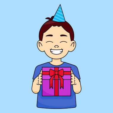 Doğum günü şapkalı mutlu çocuk gülümsüyor ve elinde yaylı bir hediye kutusu tutuyor.