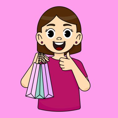 Kız gülümsüyor, alışveriş torbalarını tutuyor ve iyi indirimlerle mutlu bir şekilde baş parmak gösteriyor.