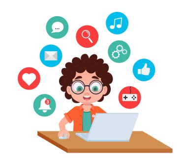 Çocuk bir dizüstü bilgisayarda çalışıyor, internette ve sosyal ağlarda bilgi arıyor.