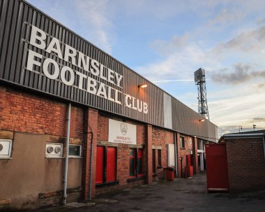Oakwell 'in Sky Bet Ligi 1 maçı öncesinde Oakwell, Barnsley, Barnsley, Barnsley, Birleşik Krallık' ta 25 Ekim 202