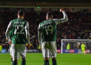 GoAL Plymouth Argyle forveti Morgan Whittaker (19), 25 Ekim 202 'de Home Park, Plymouth, İngiltere' de oynanan Sky Bet League 1 karşılaşmasında 2-1 'lik galibiyet golünü kutluyor.