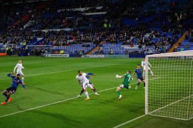 Kane Hemmings # 10 of Tranmere Rovers Sky Bet Ligi 2 maçında 1-1 öne geçiyor. Tranmere Rochdale 'e karşı Prenton Park, Birkenhead, İngiltere, 25 Ekim 202