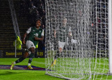 Gol Plymouth Argyle forveti Niall Ennis (11), 25 Ekim 202 'de Home Park, Plymouth, İngiltere' de oynanan Sky Bet League 1 karşılaşmasında 1-1 'lik galibiyet golünü kutluyor.