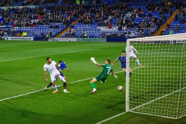 Tranmere Rovers 'ın 10 numaralı oyuncusu Kane Hemmings, 25 Ekim 202' de Birkenhead, İngiltere 'deki Prenton Park' ta oynanan Sky Bet 2 karşılaşmasında 1-1 öne geçti.