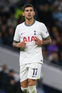 Tottenham Hotspur 'dan Cristian Romero # 17 UEFA Şampiyonlar Ligi maçı sırasında Tottenham Hotspur - Sporting Lisbon Tottenham Hotspur Stadyumu, Londra, 26 Ekim 202