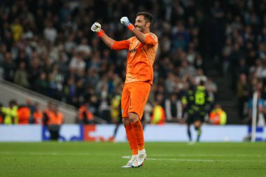 Sporting Lisbon 'dan Antonio Adn, UEFA Şampiyonlar Ligi Tottenham Hotspur - Sporting Lisbon maçında 26 Ekim 2022' de Londra 'daki Tottenham Hotspur Stadyumu' nda yan golünü kutluyor.
