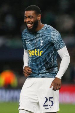 Tottenham Hotspur 'dan Yafet Tanganga # 25 UEFA Şampiyonlar Ligi maçı sırasında Tottenham Hotspur - Sporting Lisbon Tottenham Hotspur Stadyumu, Londra, 26 Ekim 202