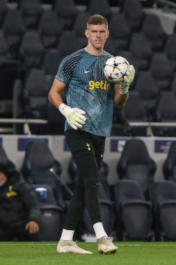 Fraser Forster # 20 of Tottenham Hotspur UEFA Şampiyonlar Ligi maçında Tottenham Hotspur 'a karşı Sporting Lisbon Tottenham Hotspur Stadyumu, Londra, 26 Ekim 202