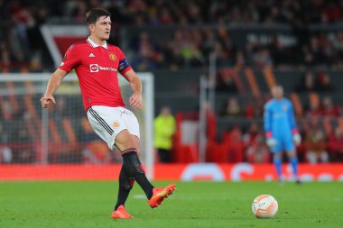 UEFA Avrupa Ligi karşılaşması sırasında Harry Maguire Manchester United ve Şerif Tiraspol 'e karşı Old Trafford, Manchester, İngiltere, 27 Ekim 202