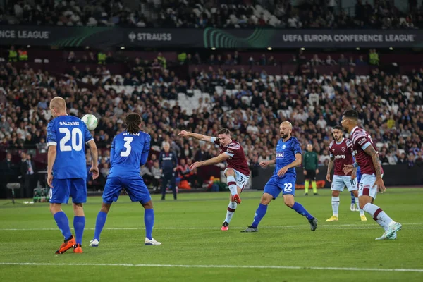 Conor Coventry West Ham United Dispara Gol Durante Partido Uefa —  Fotos de Stock