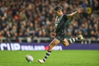 Yeni Zelandalı Dylan Brown, Rugby Ligi Dünya Kupası 2021 Grubu C Grubu maçında Headingley Stadyumu, Leeds, İngiltere, 28 Ekim 202 'de New Zealand' a karşı İrlanda maçında gol attı.