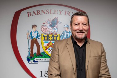 Eski Barnsley oyuncusu ve menajeri Danny Wilson bugün Sky Bet Ligi 1 maçına Oakwell, Barnsley, Barnsley 'e karşı Green Rovers maçına katıldı.