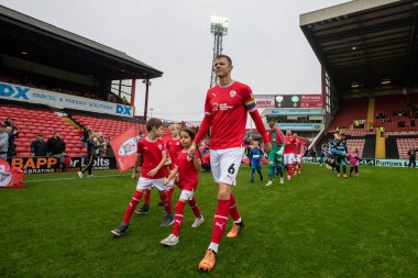 Barnsley 'den Mads Juel Andersen takımını Sky Bet 1 maçı için Oakwell, Barnsley' e karşı Green Rovers 'a götürüyor.