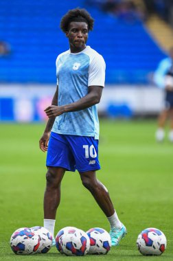 Cardiff City 'den Sheyi Ojo # 10. Maç öncesi ısınma maçı sırasında Cardiff City - Rotherham United Cardiff City Stadyumu, Birleşik Krallık, 29 Ekim 202