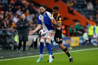 Blackburn Rovers 'dan Ben Brereton Daz # 22 ve Hull City' den Cyrus Christie # 33 Sky Bet Şampiyonası maçında Hull City - Blackburn Rovers MKM Stadyumu, Hull, Birleşik Krallık, 29 Ekim 2022