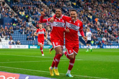 Middlesborough 'dan Chuba Akpom # 29, 29 Ekim 202' de Deepdale, Preston, Birleşik Krallık 'ta oynanan Sky Bet Şampiyonası maçında 0-1 kazanma hedefini kutluyor.