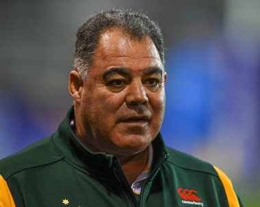 Avustralya Rugby Ligi Dünya Kupası 2021 karşılaşması öncesinde oynanan maç öncesi Avustralya teknik direktörü Mal Meninga, St Helens, İngiltere 'de oynanan Wicked Stadyumu' nda Avustralya ile oynanan karşılaşma, 29 Ekim 202