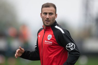 Barnsley 'den Herbie Kane # 8 numaralı maç öncesi ısınma maçı öncesi Oakwell, Barnsley, Barnsley Green Rovers maçında, 29 Ekim 202