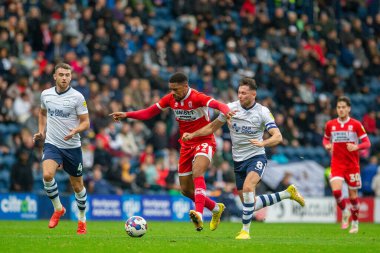 Middlesborough 'dan Chuba Akpom 29 numara, 29 Ekim 202' de İngiltere 'nin Deepdale kentinde oynanan Preston North End-Middlesbrough maçında topla koşuyor.