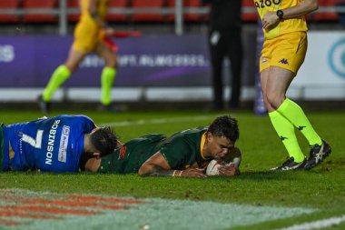 Avustralyalı Latrell Mitchell, 29 Ekim 202 'de İngiltere' nin St Helens kentinde oynanan 2021 Dünya Rugby Ligi Kupası karşılaşmasında Avustralya ile İtalya 'nın karşı karşıya geldi.