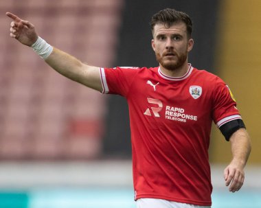 Barnsley 7. Nicky Cadden, Sky Bet Ligi 1 maçında Oakwell, Barnsley, Barnsley Green Rovers 'a karşı 29 Ekim 202