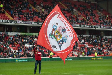 Oakwell Stadyumu 'nda bayraklar dalgalanıyor. 29 Ekim 202' de Oakwell, Barnsley, İngiltere 'de oynanan Sky Bet 1 karşılaşması öncesinde Barnsley, Green Rovers' a karşı.