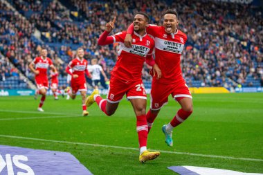 Middlesborough 'dan Chuba Akpom # 29, 29 Ekim 202' de Deepdale, Preston, Birleşik Krallık 'ta oynanan Sky Bet Şampiyonası maçında 0-1 kazanma hedefini kutluyor.