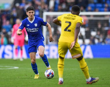 Cardiff City 'den Callum O' Dowda 9 Ekim 202 'de Cardiff City Stadyumu' nda oynanan Sky Bet Şampiyonası maçında Wes Harding # 2 Rotherham United 'la kapışıyor.